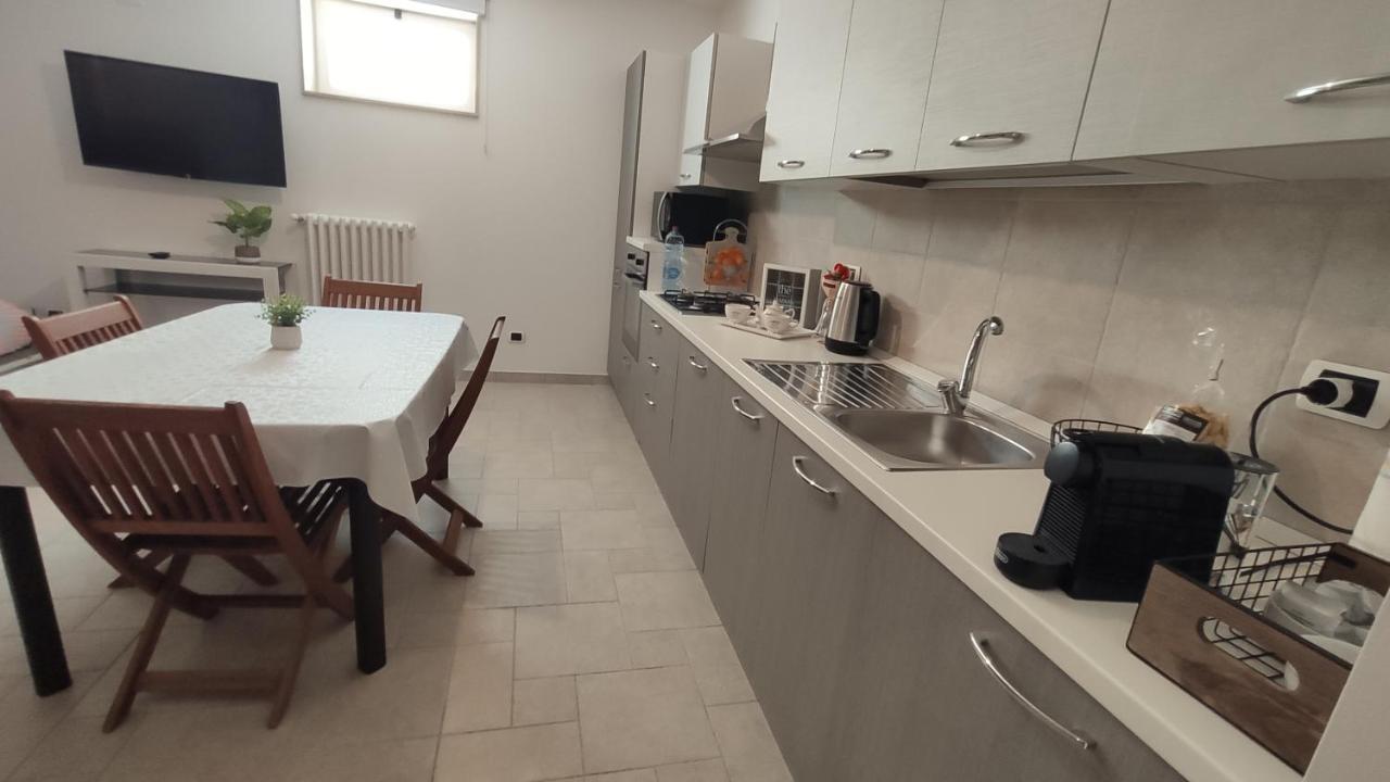Seagull Apartments - Front And Sea View & Airport 巴里 外观 照片