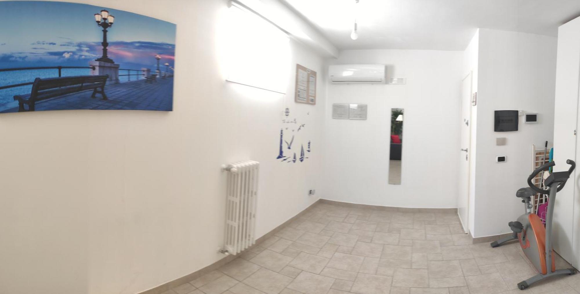 Seagull Apartments - Front And Sea View & Airport 巴里 外观 照片